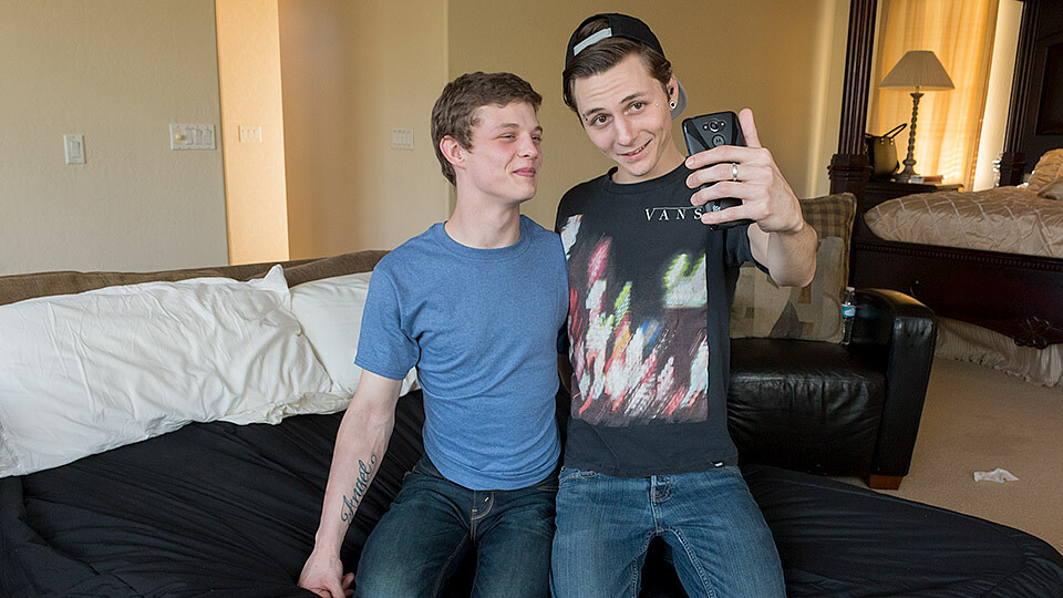 No Condom Paramours Home Movie Joy! - Ricky Boxer & Trey Bentley