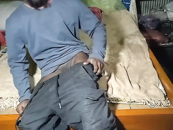 Watch Indian teen boys take turns banging senior gramps with a Desi twist