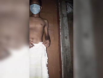 Sexy Indian man shows off his skills in a hot solo shot for his GF
