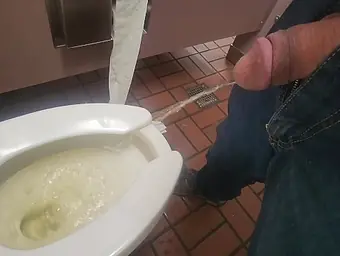 Madpisser takes a big dong in public like a champ - real pee action!