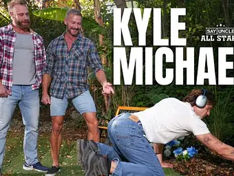 Kyle Michaels, Brogan & Greg Dixxon give a wet without a condom rail on their motorized bike
