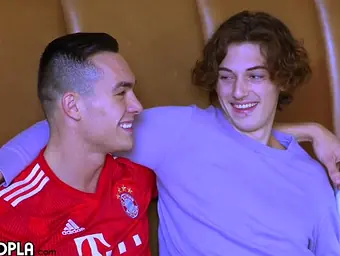 Molten muscle folks torn apart by Ripped College Jocks in a torrid unexperienced bang-out madness