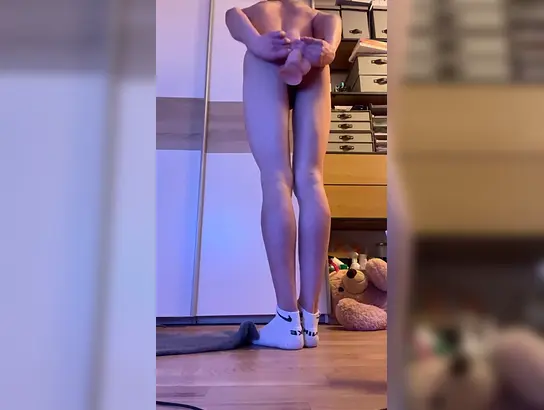 Boytoykian's first time with a big dildo in the ass of a barely legal teen - a slim body and a skinny frame can